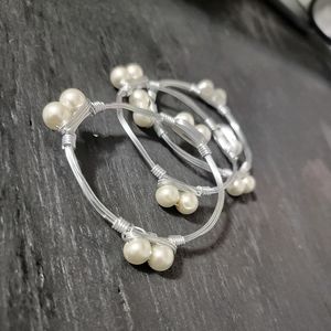 Beautiful Silver and pearl wire Bracelet set